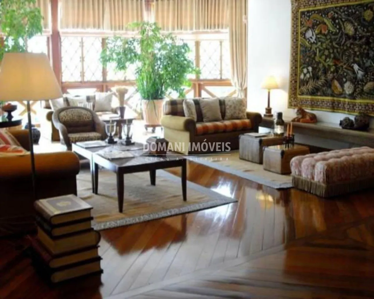 Comercial à venda de 2.120 m² em Campos do Jordão, SP, Brasil