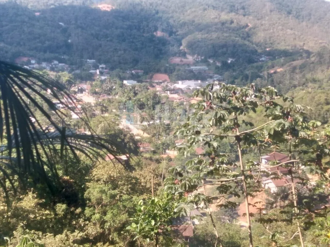 Terreno à venda de 8.880 m² em Guabiruba, SC, Brasil