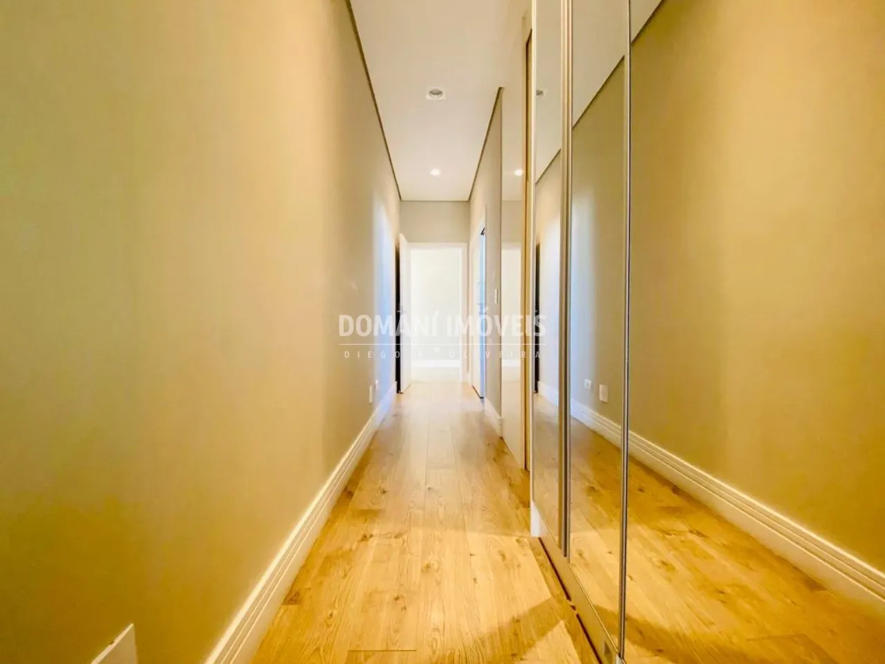 Casa à venda de 720 m² em São José dos Campos, SP, Brasil