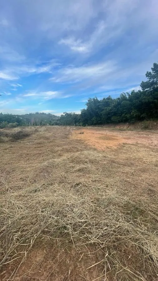 Terreno à venda de 2.700 m² em Mairinque, SP, Brasil