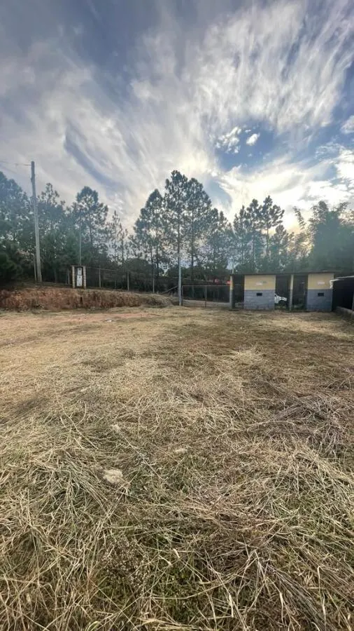 Terreno à venda de 2.700 m² em Mairinque, SP, Brasil