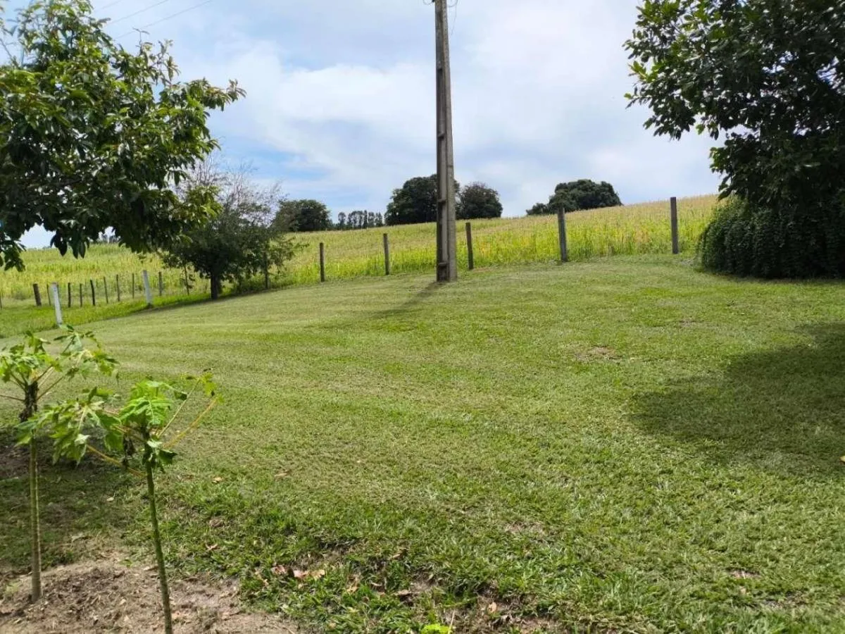 Sítio à venda de 7 ha em Cajuru, SP, Brasil