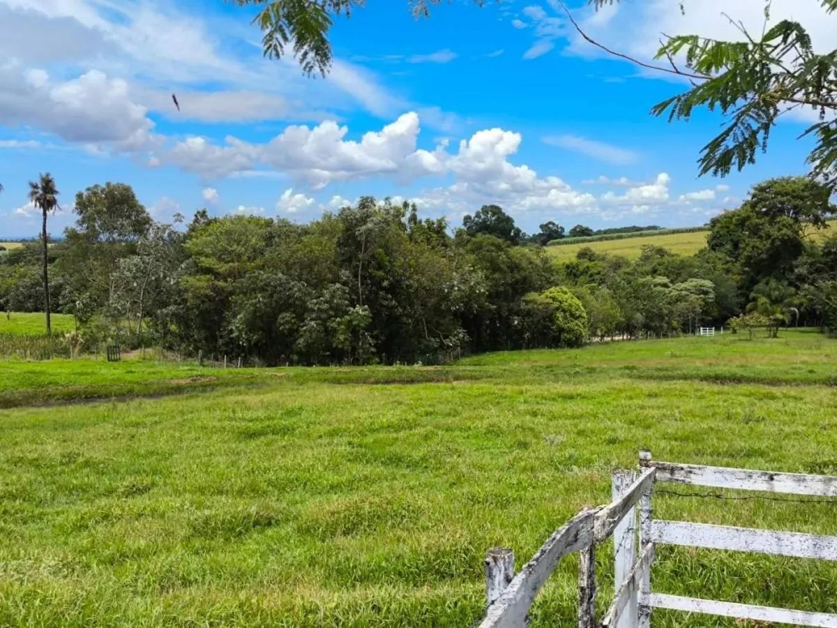Sítio à venda de 7 ha em Cajuru, SP, Brasil