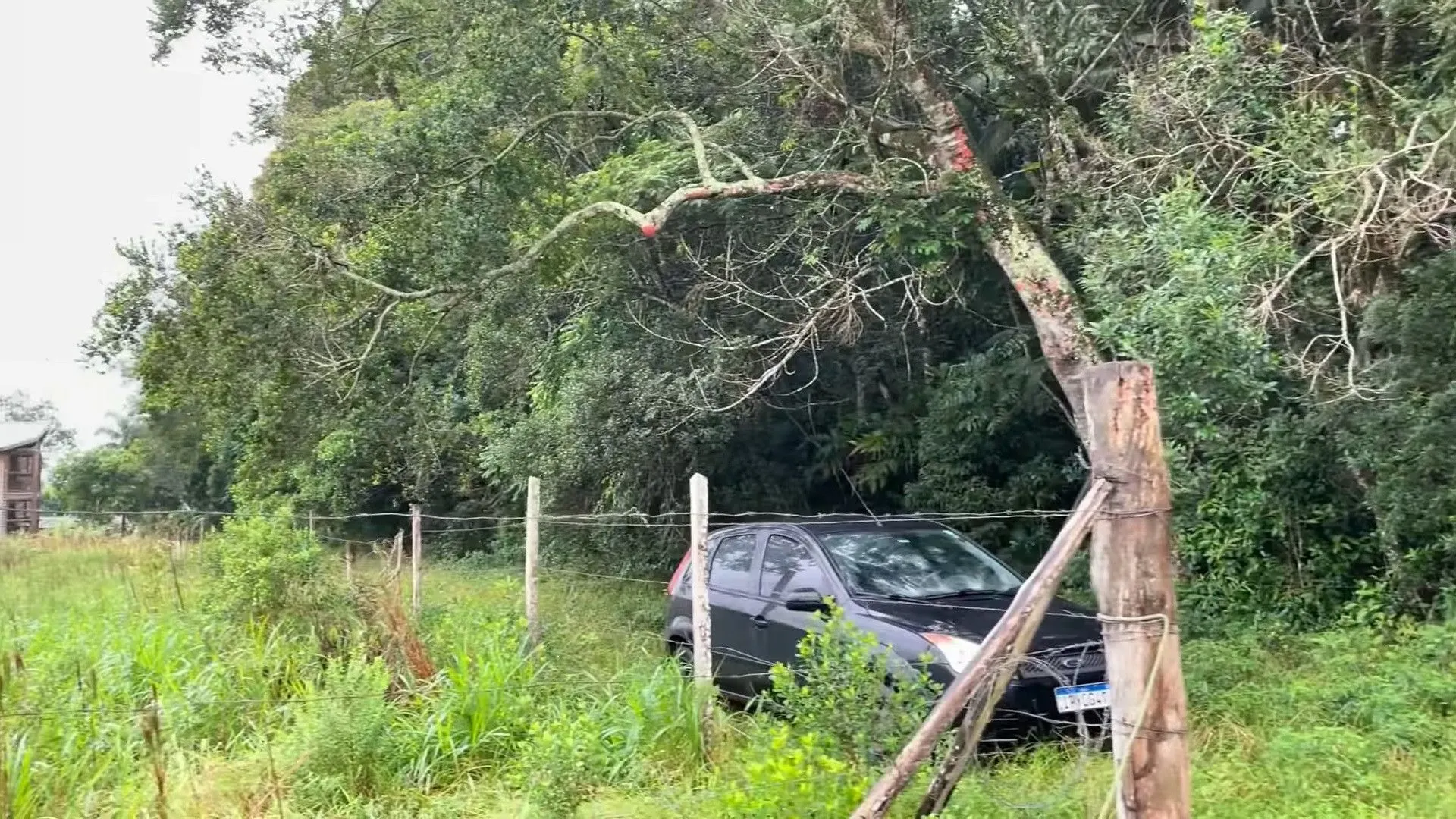 Chácara à venda de 4.400 m² em Torres, RS, Brasil