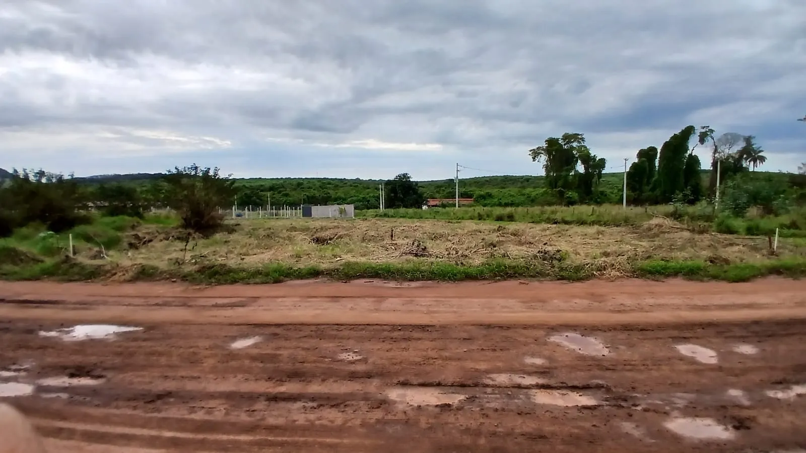 Terreno à venda de 1.073 m² em Serra Azul, SP, Brasil