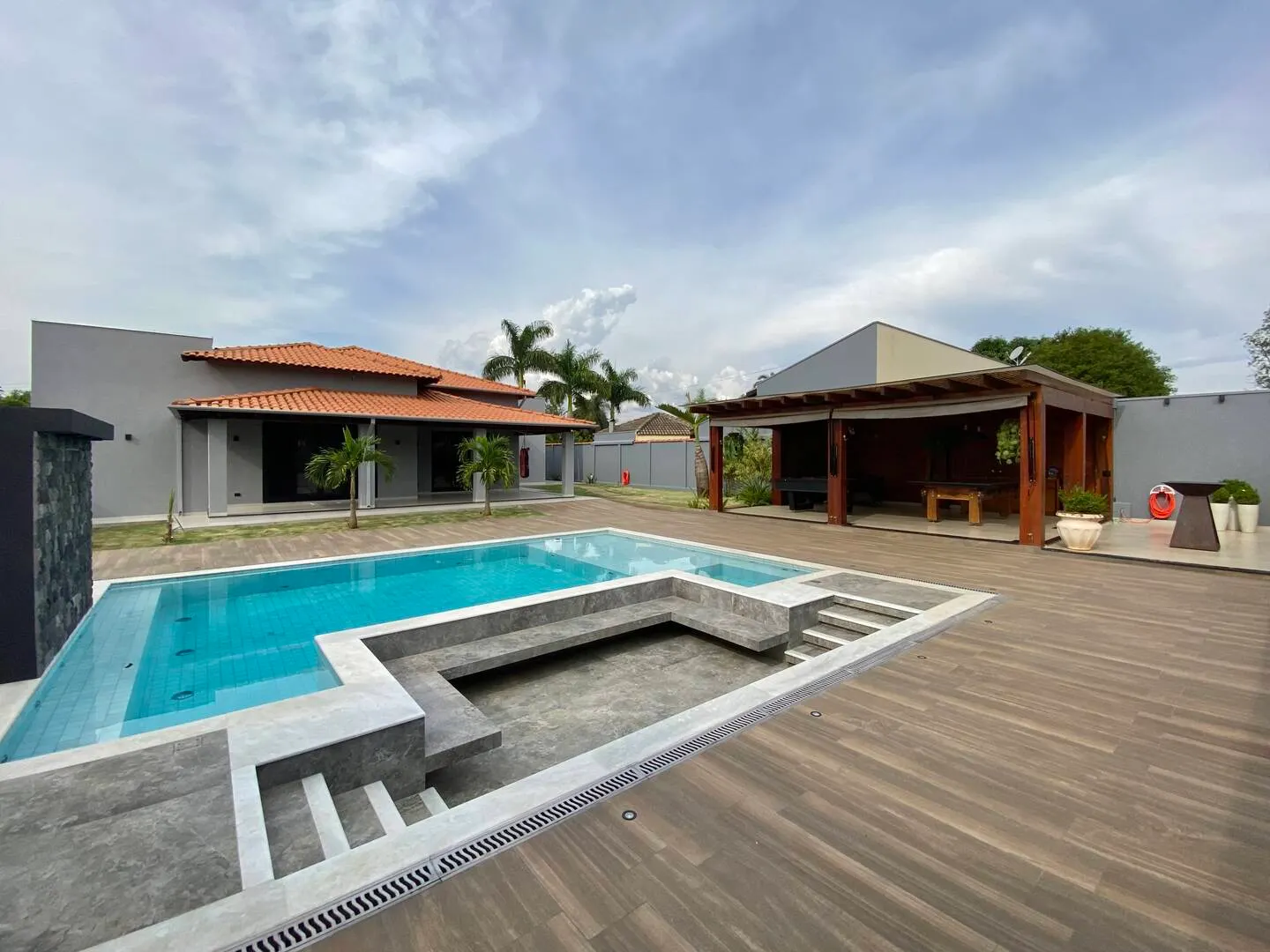 Casa à venda de 1.000 m² em Piraju, SP, Brasil