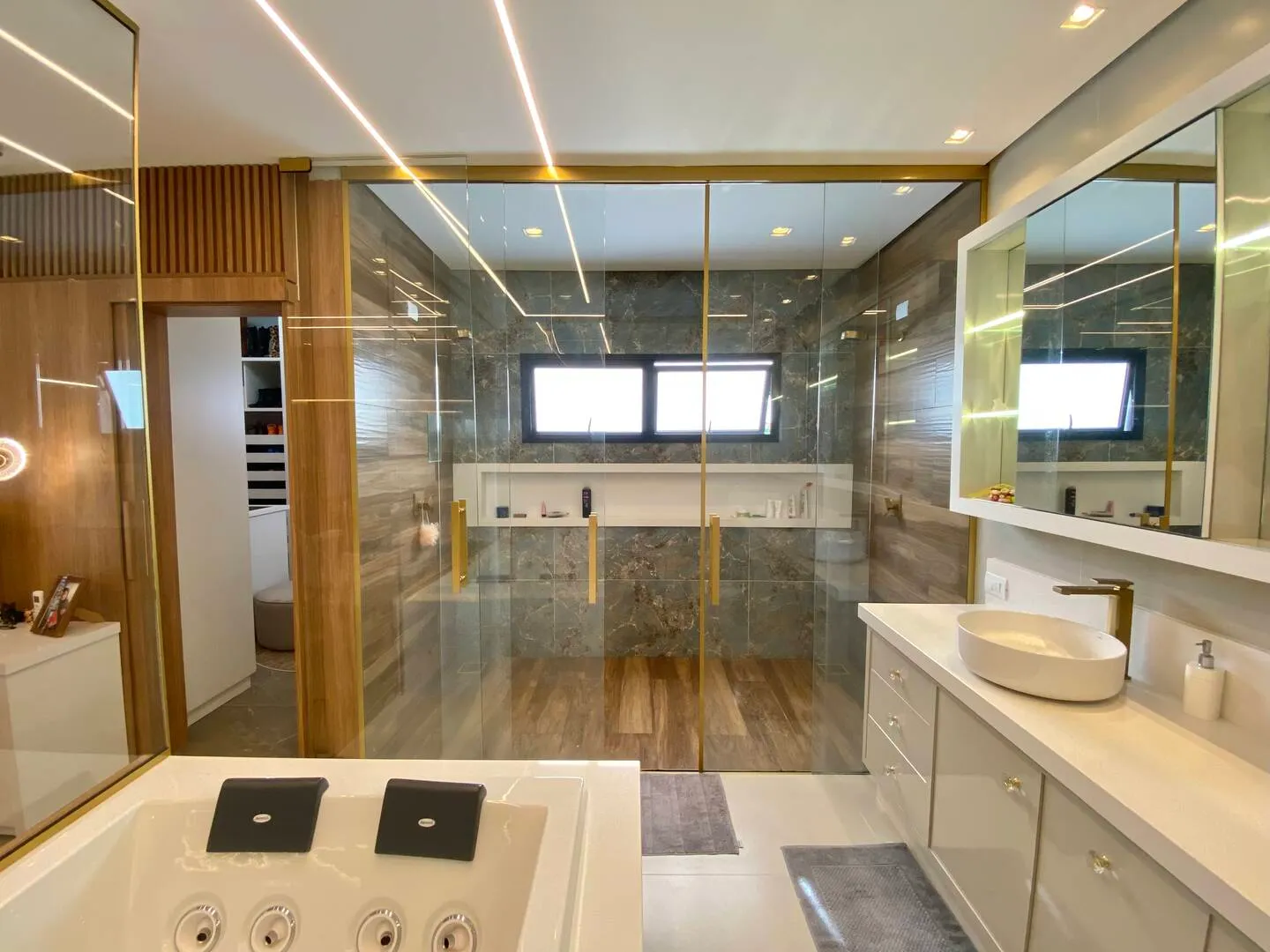Casa à venda de 1.000 m² em Piraju, SP, Brasil