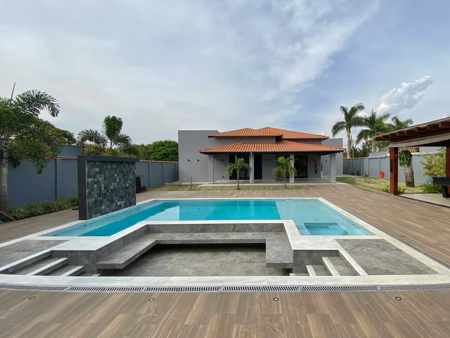 Casa à venda de 1.000 m² em Piraju, SP, Brasil