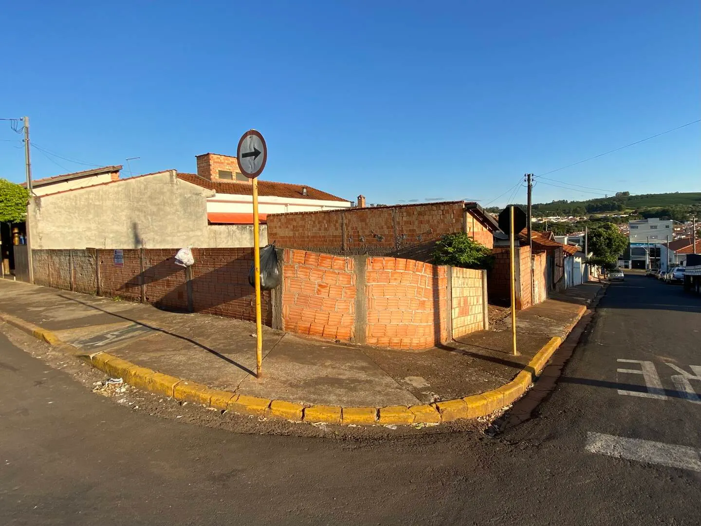 Terreno à venda de 153 m² em Piraju, SP, Brasil