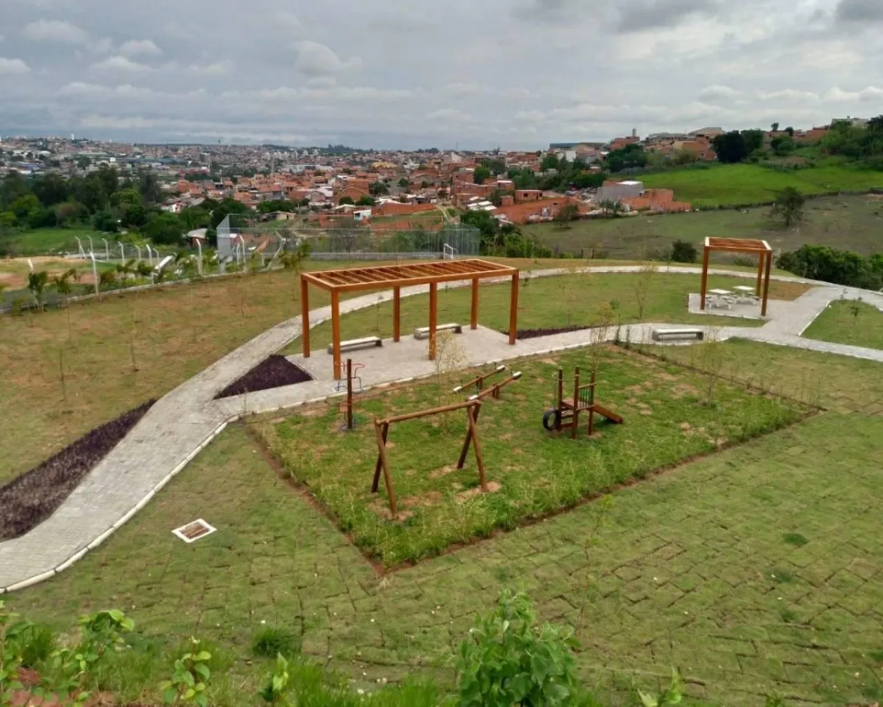 Terreno à venda de 175 m² em Campinas, SP, Brasil