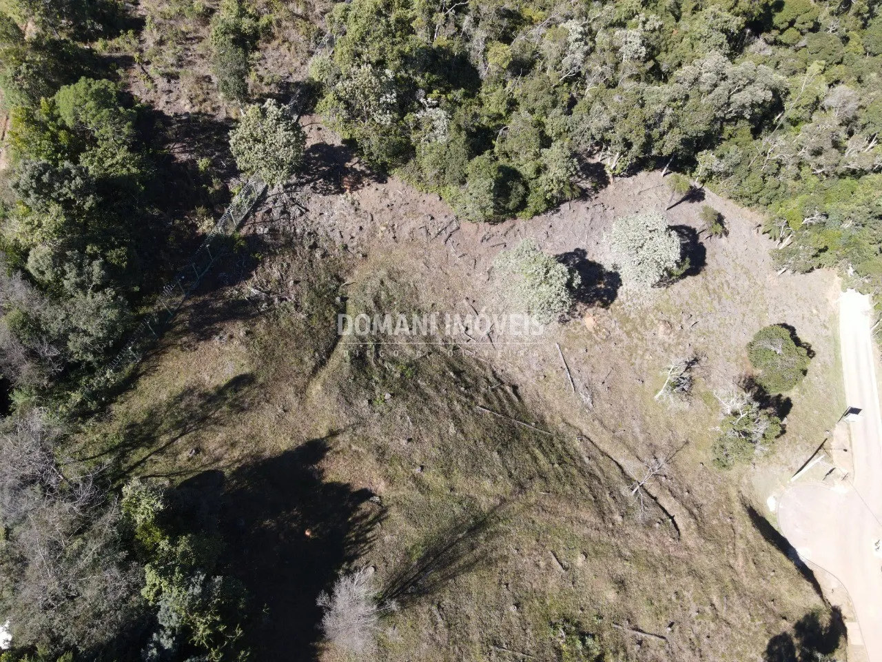 Terreno à venda de 2.150 m² em Campos do Jordão, SP, Brasil