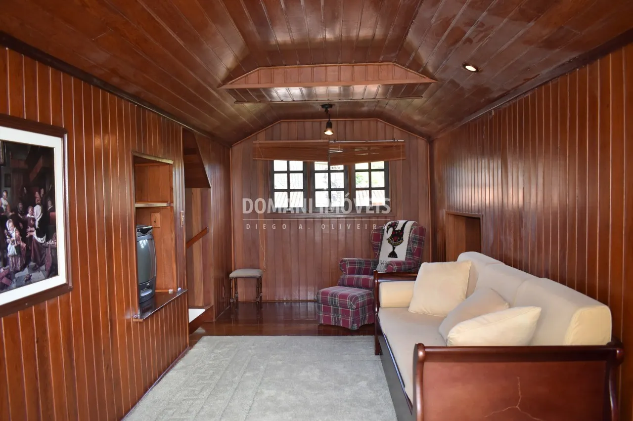 Casa à venda de 2.740 m² em Campos do Jordão, SP, Brasil