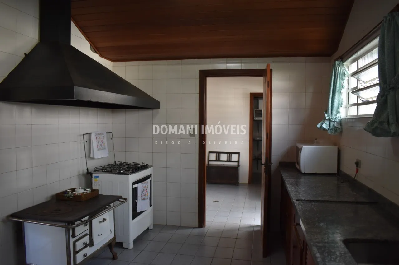 Casa à venda de 2.740 m² em Campos do Jordão, SP, Brasil