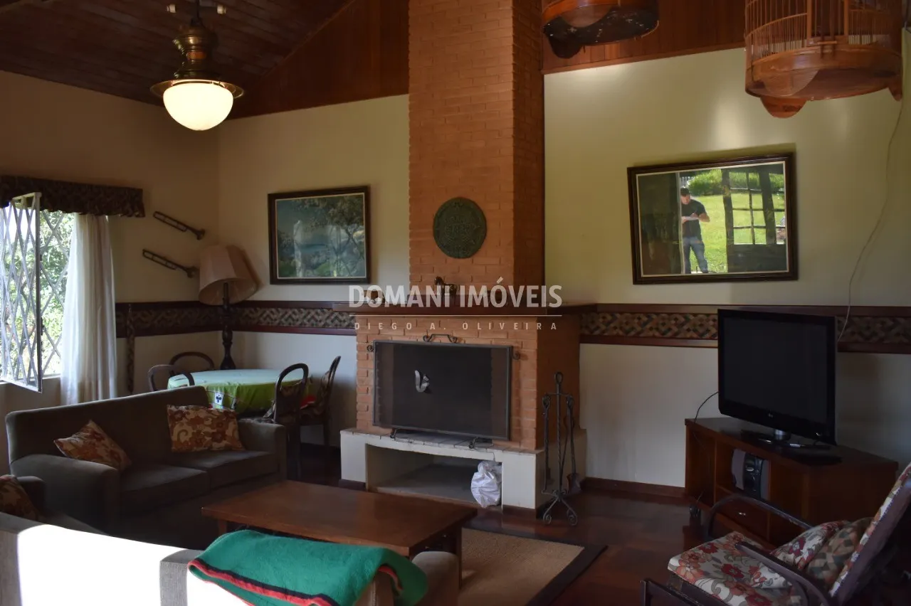 Casa à venda de 2.740 m² em Campos do Jordão, SP, Brasil