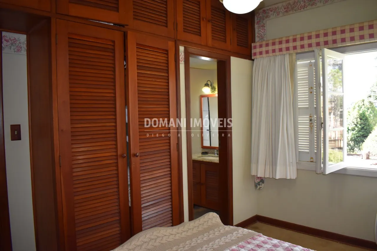 Casa à venda de 2.740 m² em Campos do Jordão, SP, Brasil