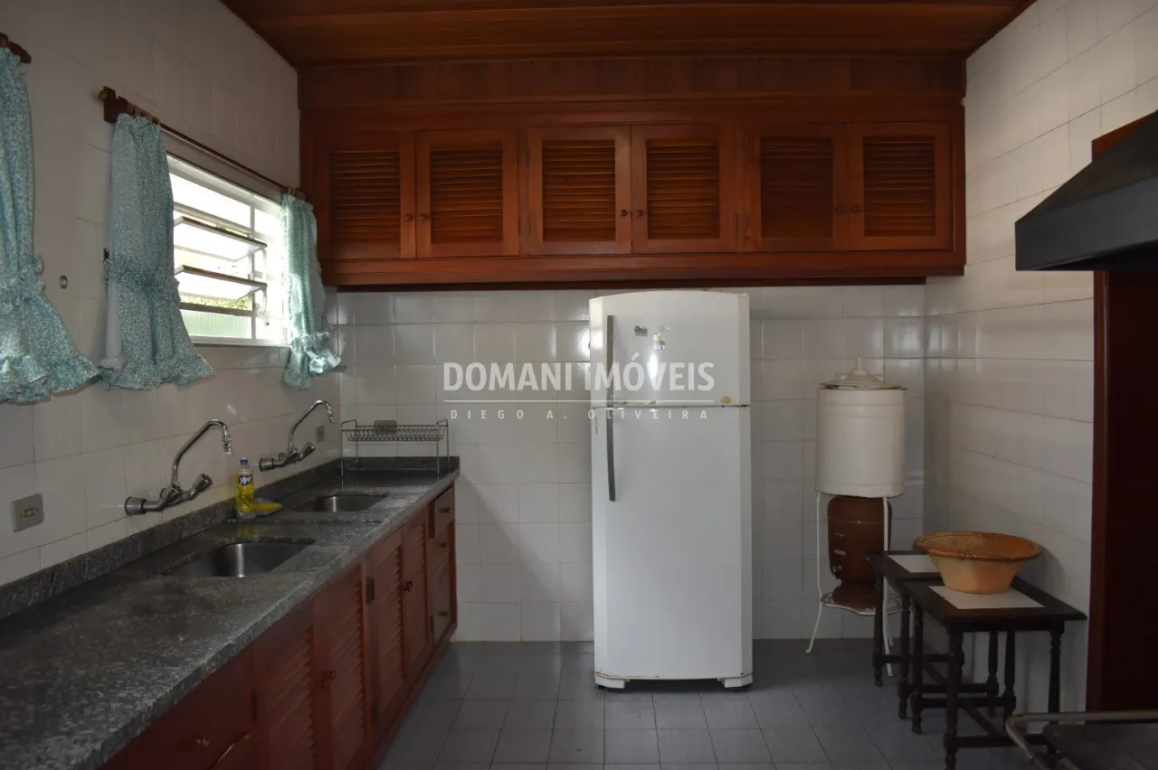 Casa à venda de 2.740 m² em Campos do Jordão, SP, Brasil