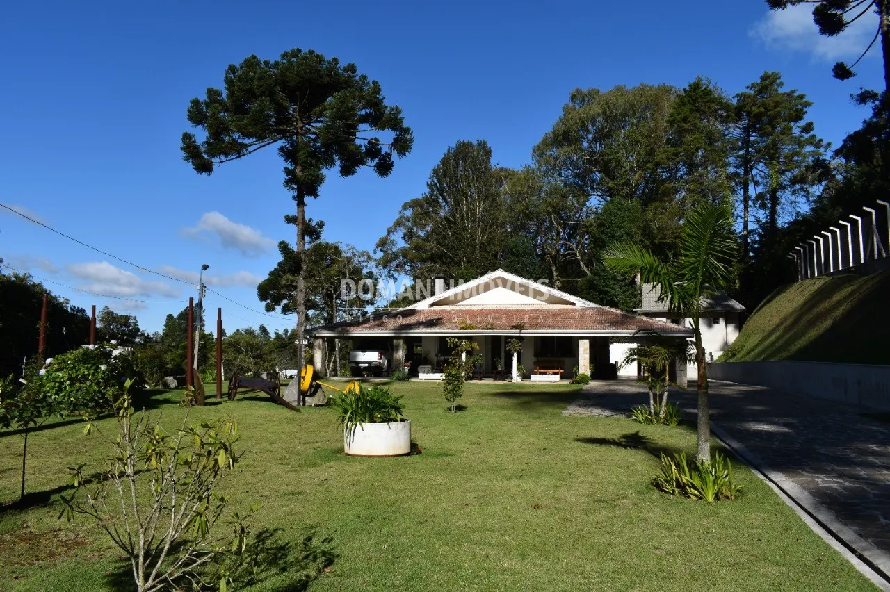 Casa à venda e para Alugar de 2.550 m² em Campos do Jordão, SP, Brasil
