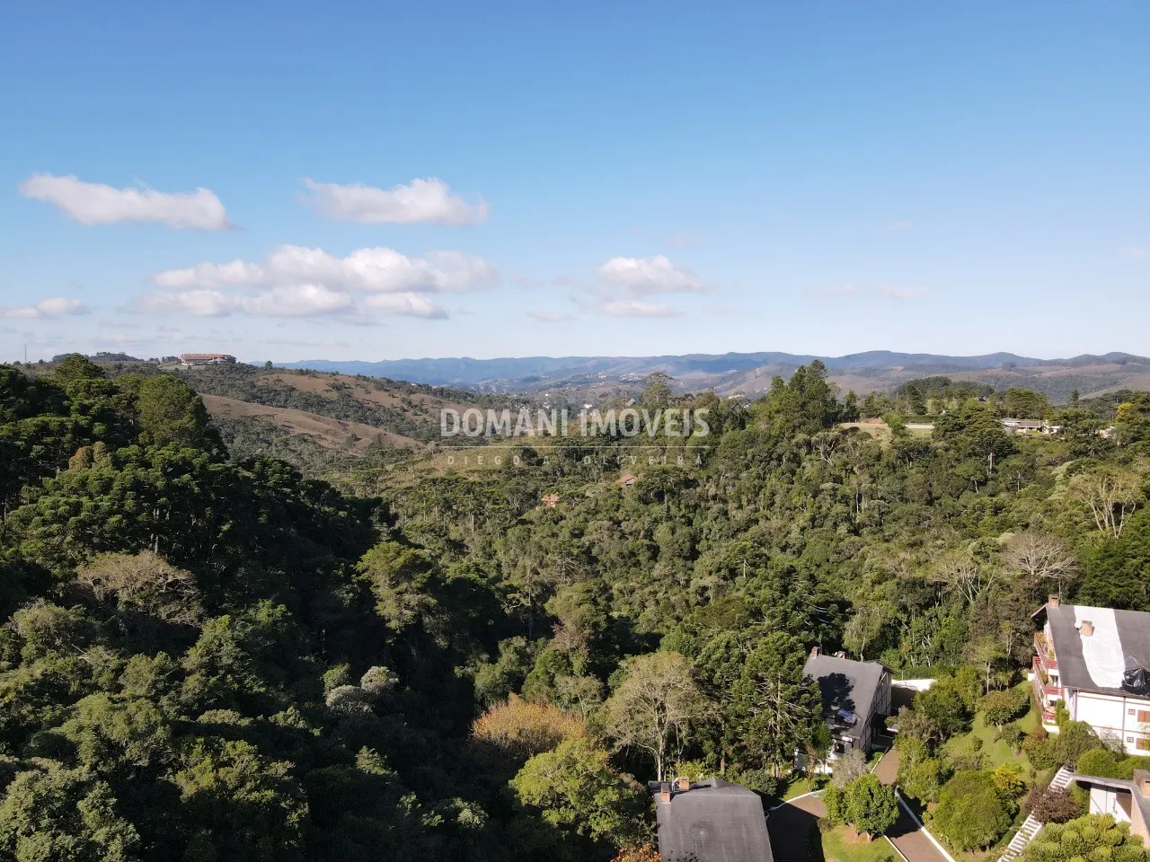 Casa à venda e para Alugar de 2.550 m² em Campos do Jordão, SP, Brasil