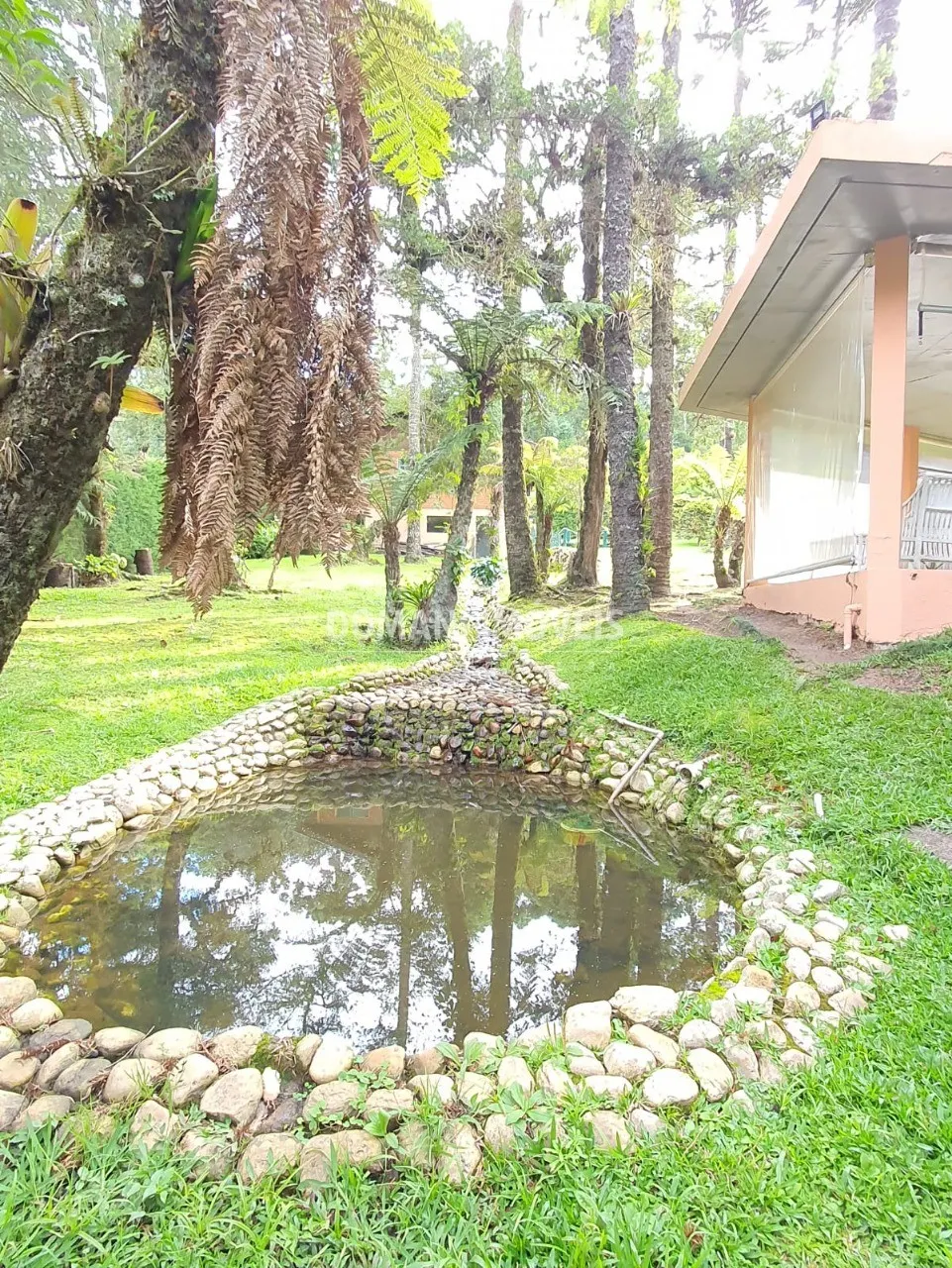 Casa à venda de 5.310 m² em Campos do Jordão, SP, Brasil