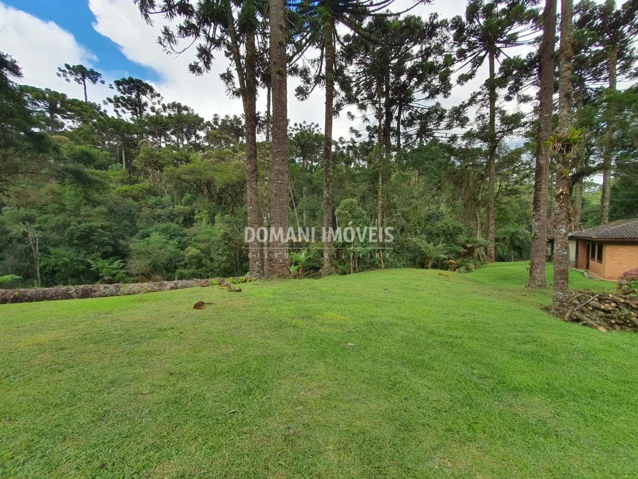 Casa à venda de 5.310 m² em Campos do Jordão, SP, Brasil