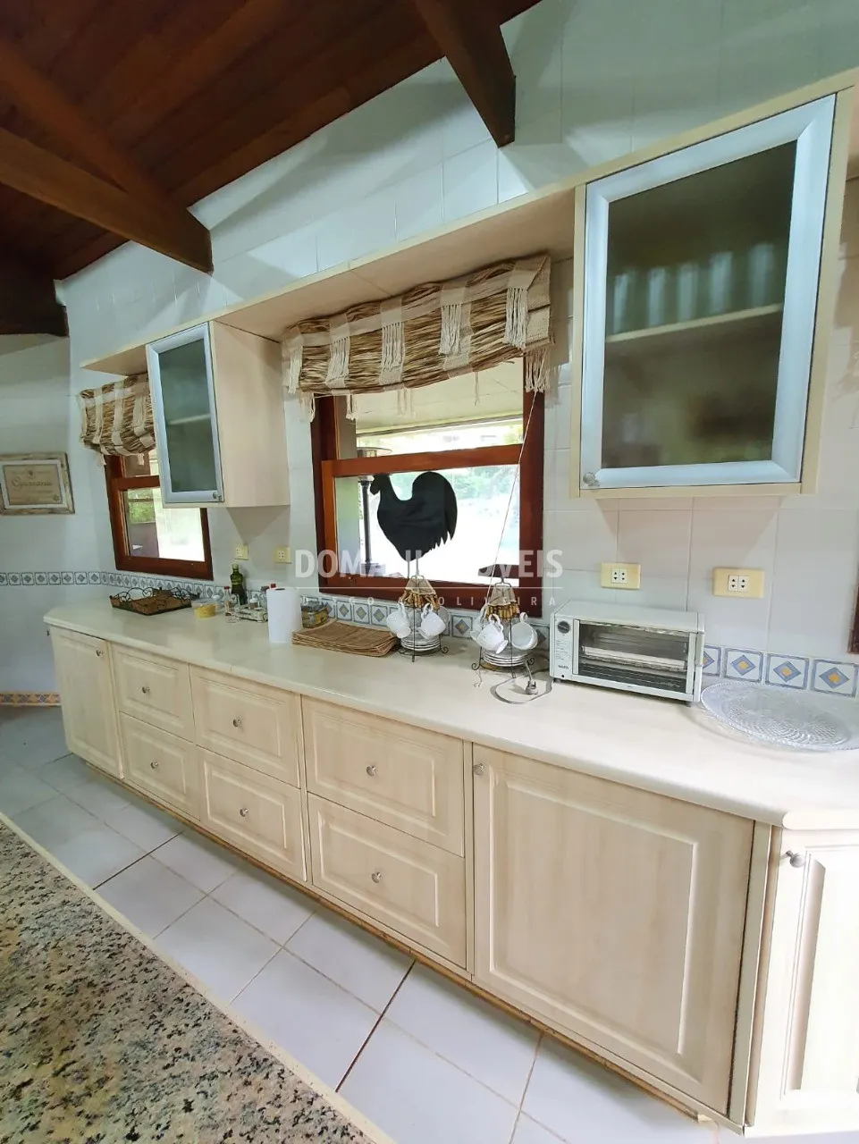 Casa à venda de 5.310 m² em Campos do Jordão, SP, Brasil