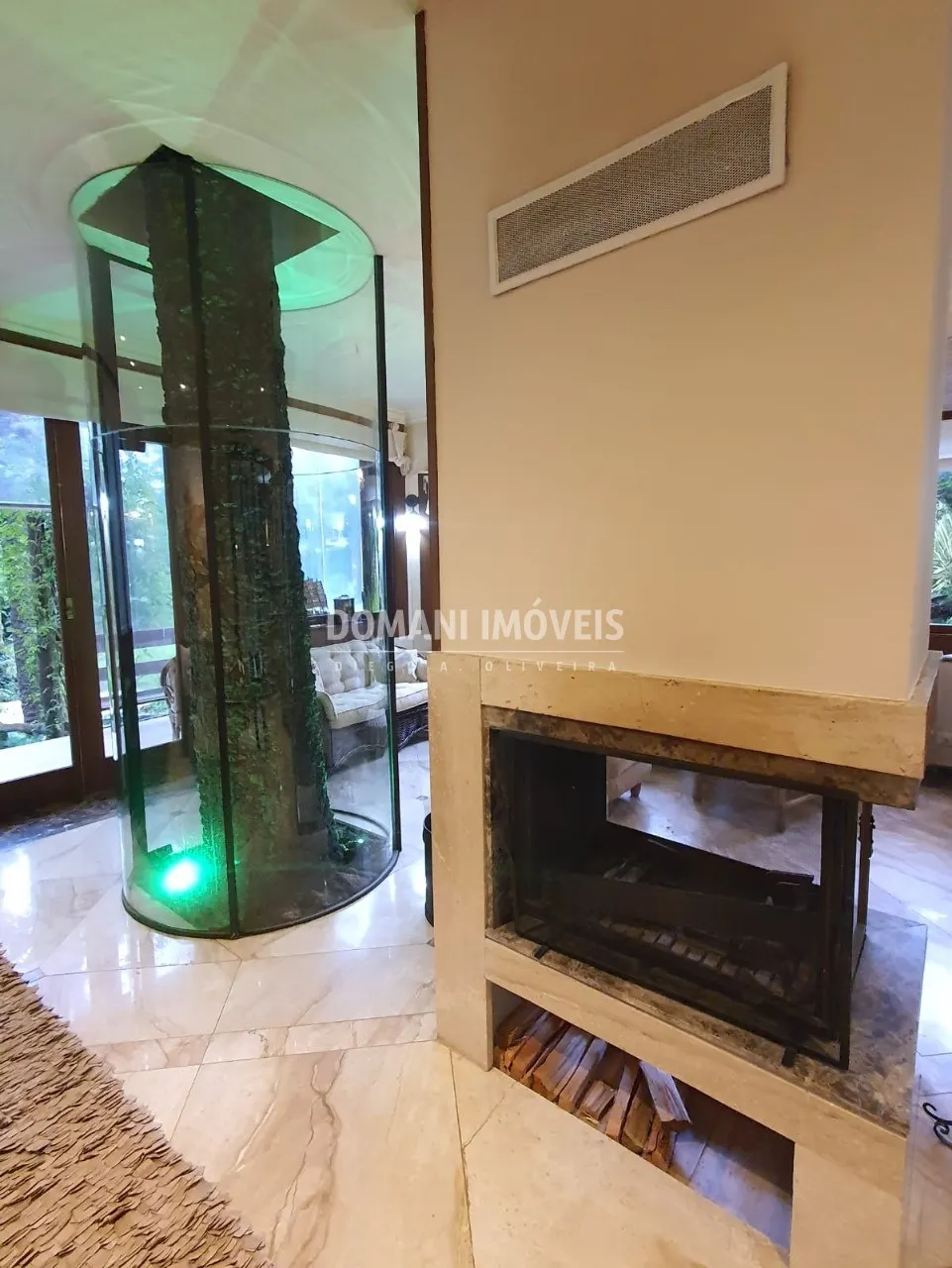 Casa à venda de 5.310 m² em Campos do Jordão, SP, Brasil