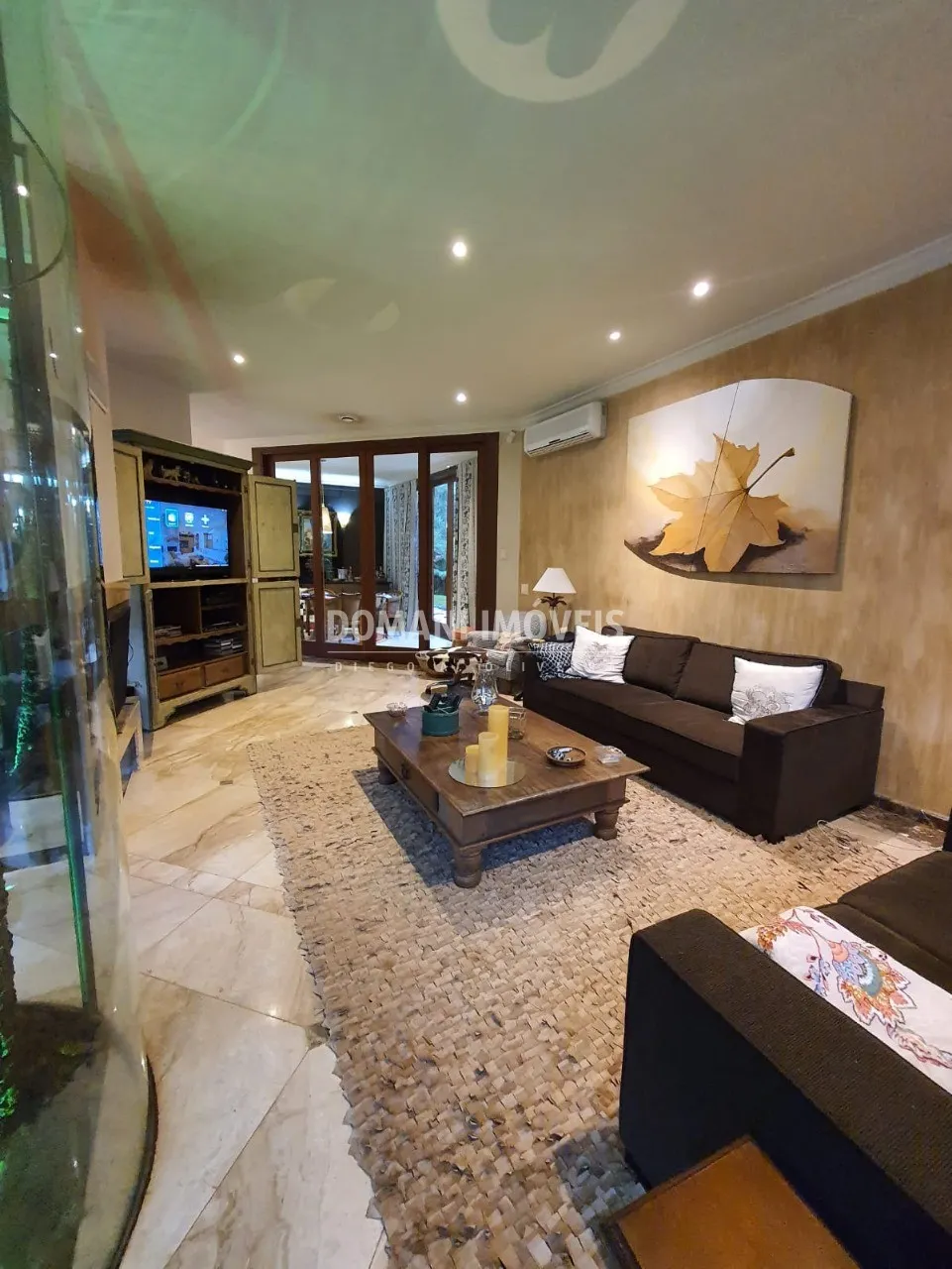 Casa à venda de 5.310 m² em Campos do Jordão, SP, Brasil