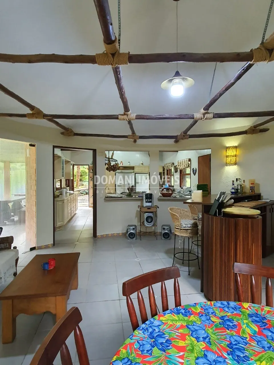 Casa à venda de 5.310 m² em Campos do Jordão, SP, Brasil