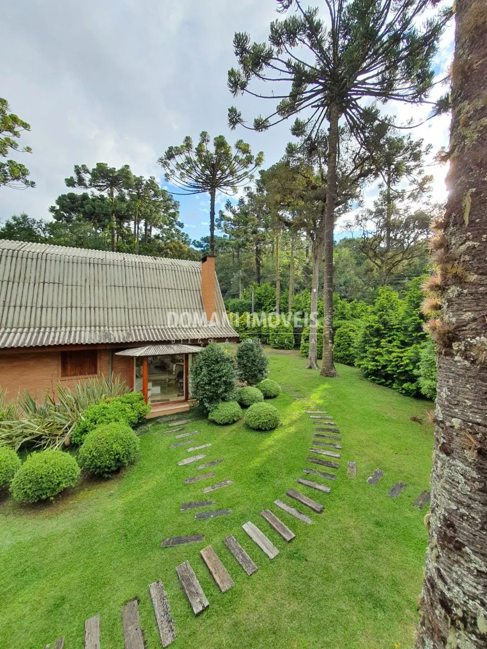 Casa à venda de 5.310 m² em Campos do Jordão, SP, Brasil