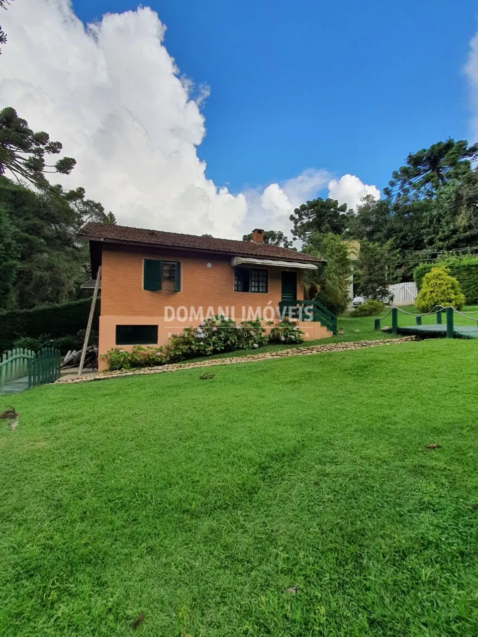 Casa à venda de 5.310 m² em Campos do Jordão, SP, Brasil
