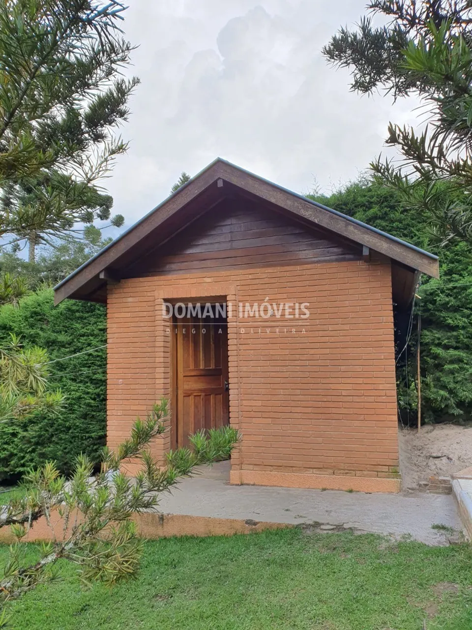 Casa à venda de 5.310 m² em Campos do Jordão, SP, Brasil