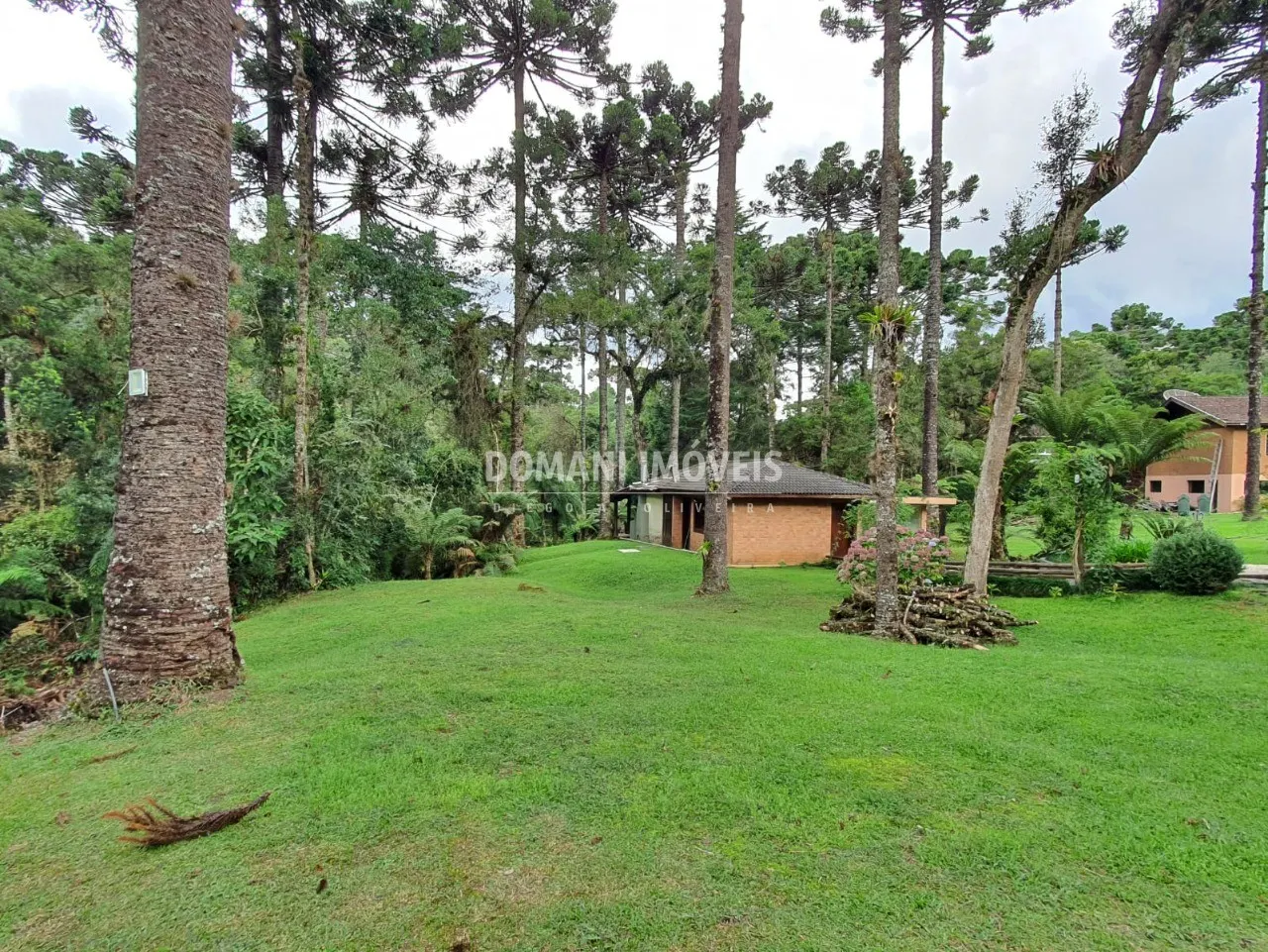 Casa à venda de 5.310 m² em Campos do Jordão, SP, Brasil