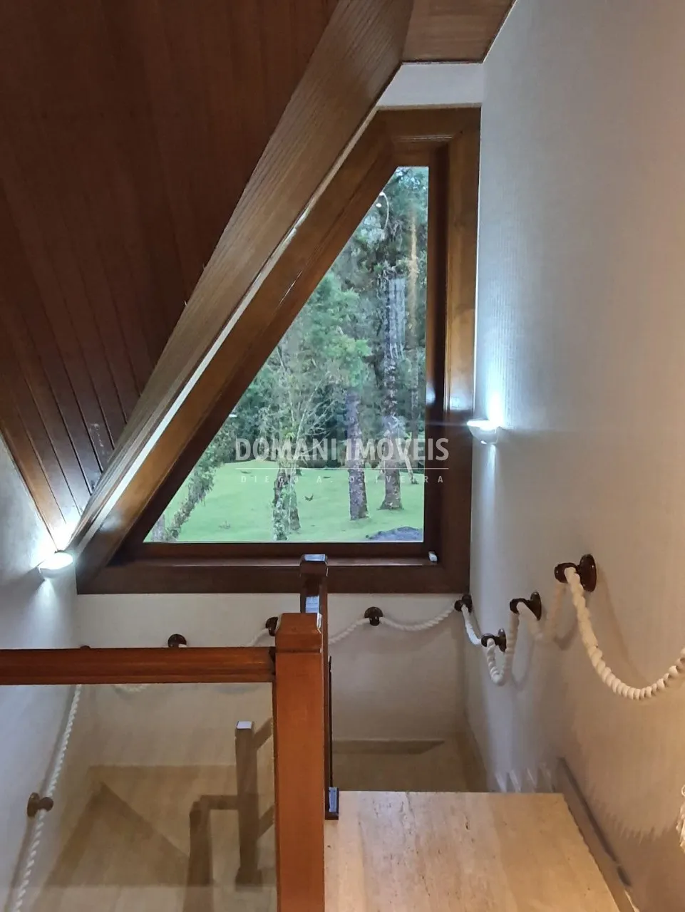 Casa à venda de 5.310 m² em Campos do Jordão, SP, Brasil