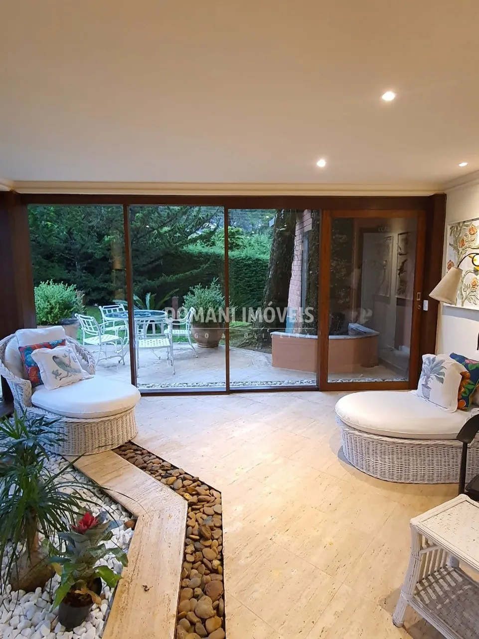Casa à venda de 5.310 m² em Campos do Jordão, SP, Brasil