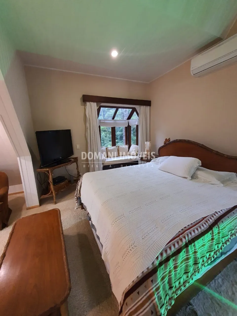 Casa à venda de 5.310 m² em Campos do Jordão, SP, Brasil