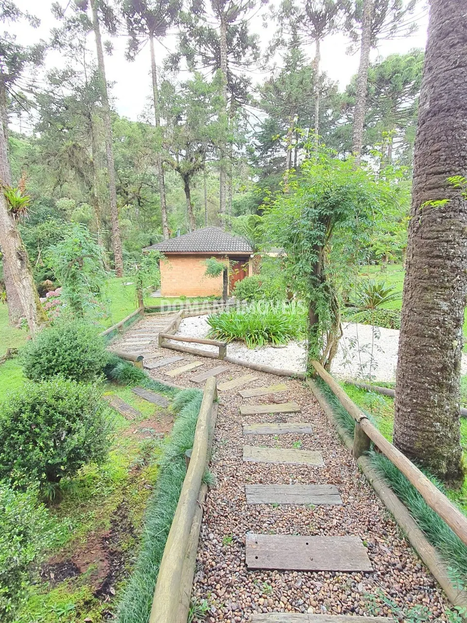 Casa à venda de 5.310 m² em Campos do Jordão, SP, Brasil