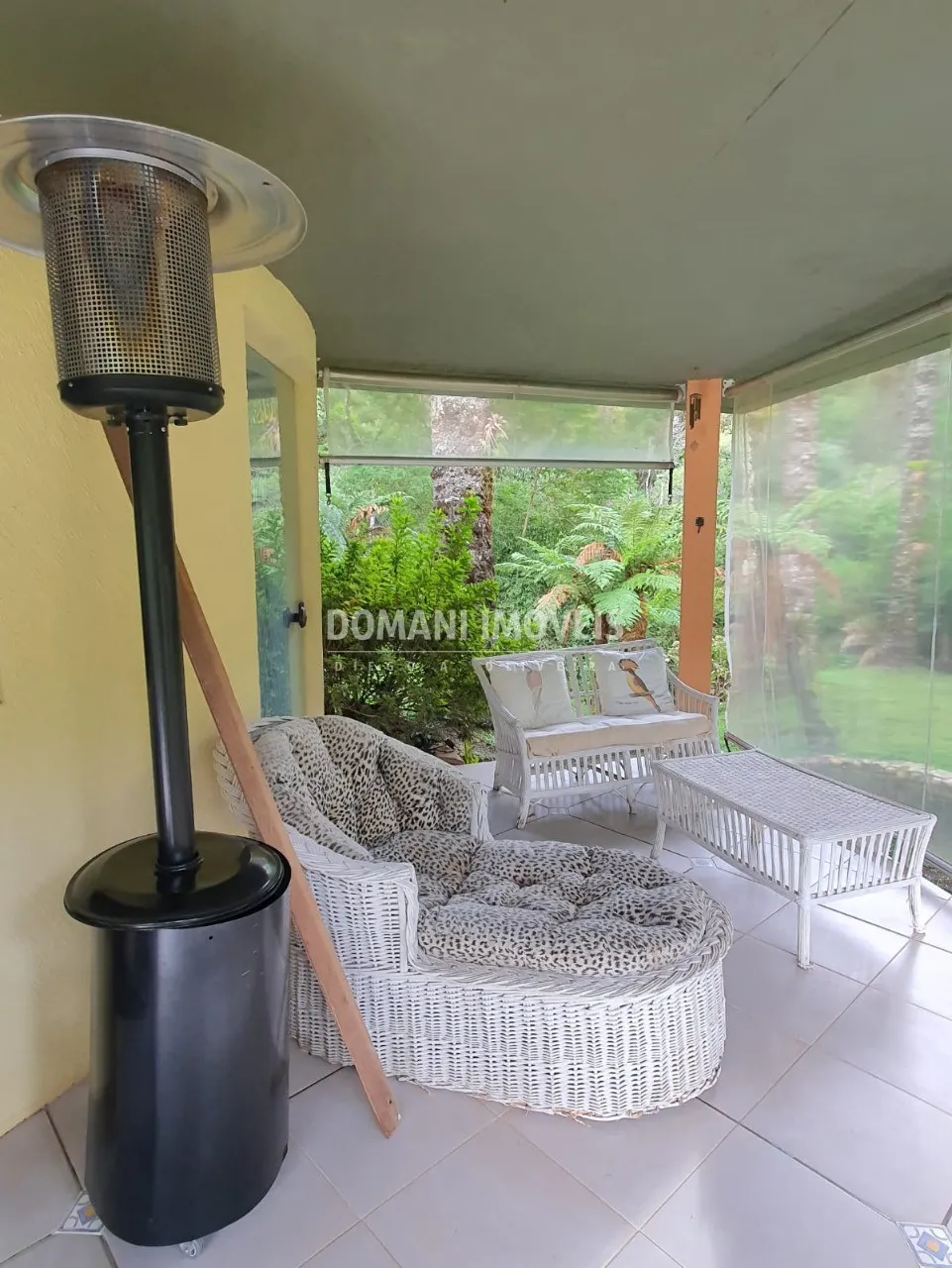 Casa à venda de 5.310 m² em Campos do Jordão, SP, Brasil
