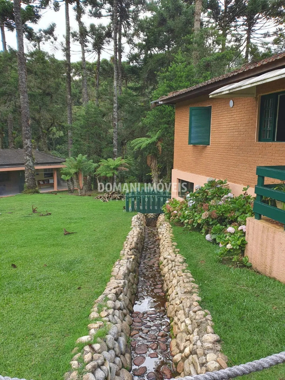 Casa à venda de 5.310 m² em Campos do Jordão, SP, Brasil