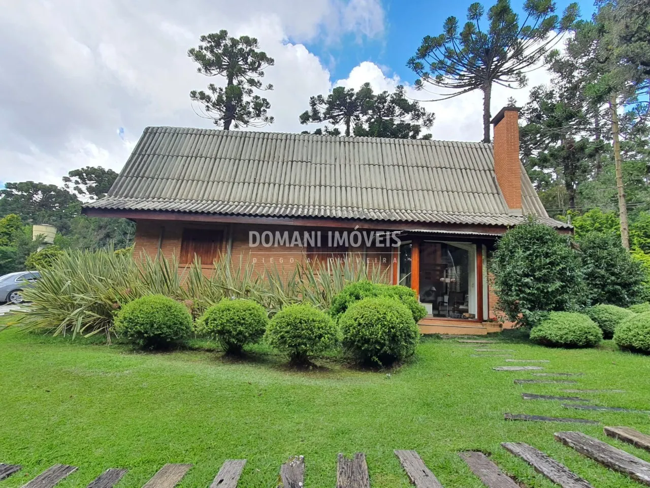 Casa à venda de 5.310 m² em Campos do Jordão, SP, Brasil