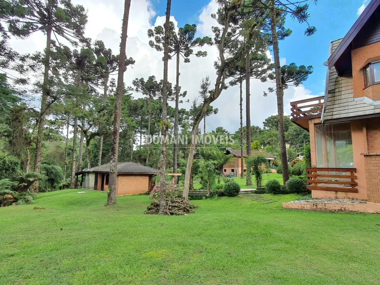 Casa à venda de 5.310 m² em Campos do Jordão, SP, Brasil