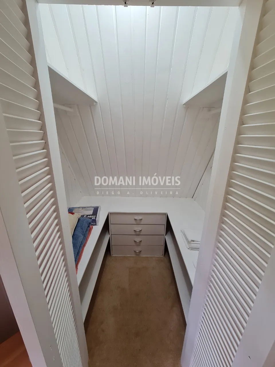 Casa à venda de 5.310 m² em Campos do Jordão, SP, Brasil