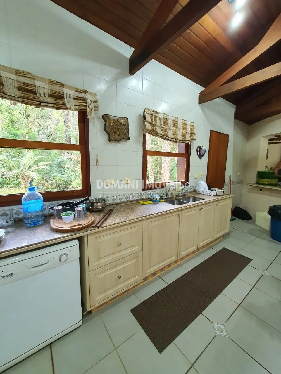 Casa à venda de 5.310 m² em Campos do Jordão, SP, Brasil