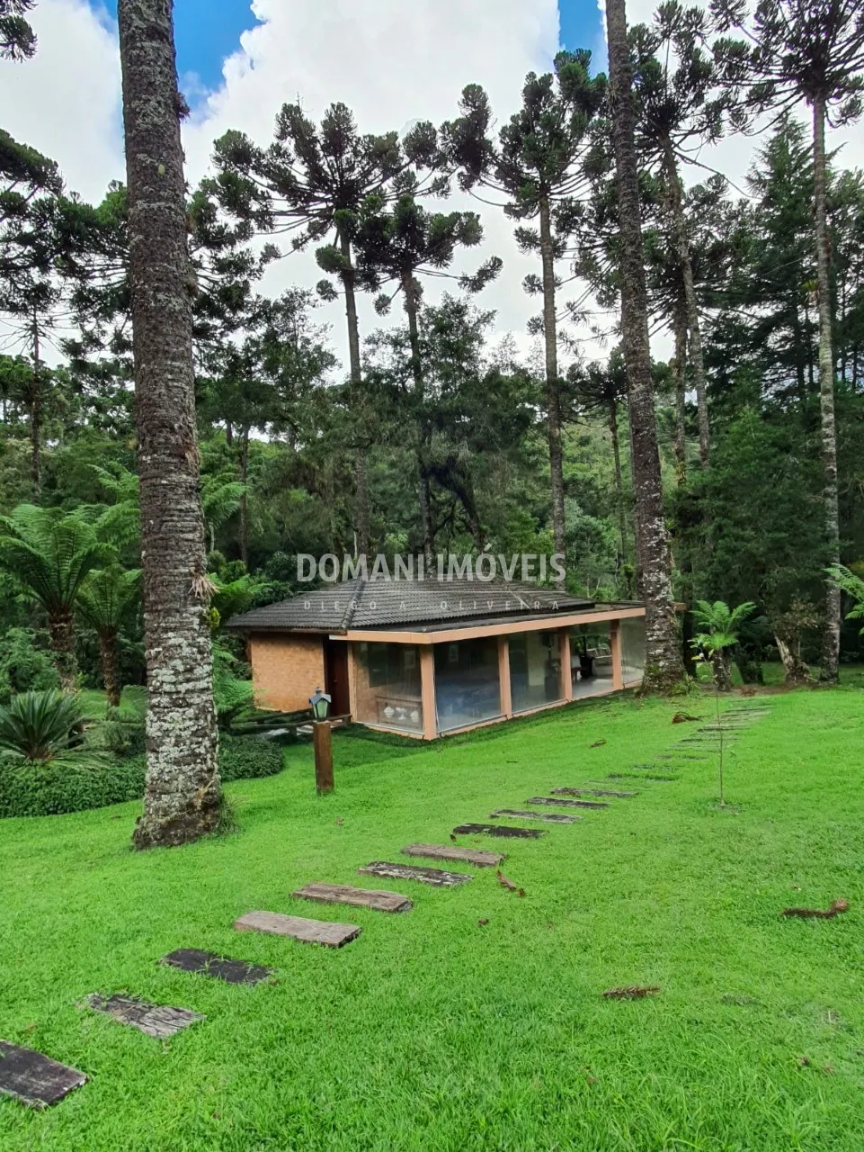 Casa à venda de 5.310 m² em Campos do Jordão, SP, Brasil