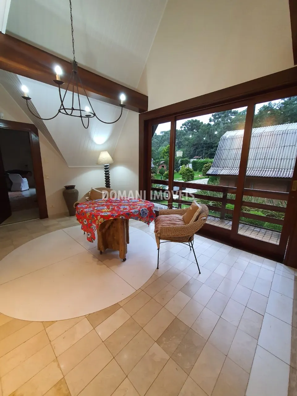 Casa à venda de 5.310 m² em Campos do Jordão, SP, Brasil