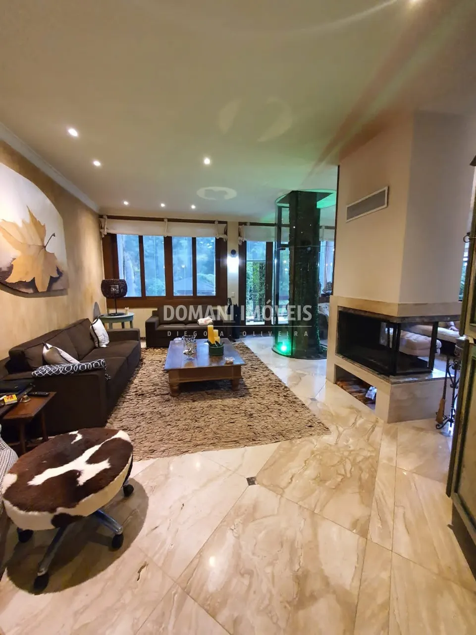 Casa à venda de 5.310 m² em Campos do Jordão, SP, Brasil