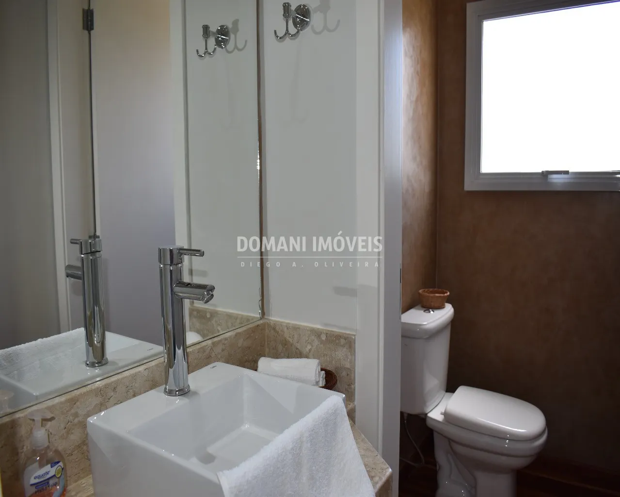 Casa à venda de 1.070 m² em Campos do Jordão, SP, Brasil