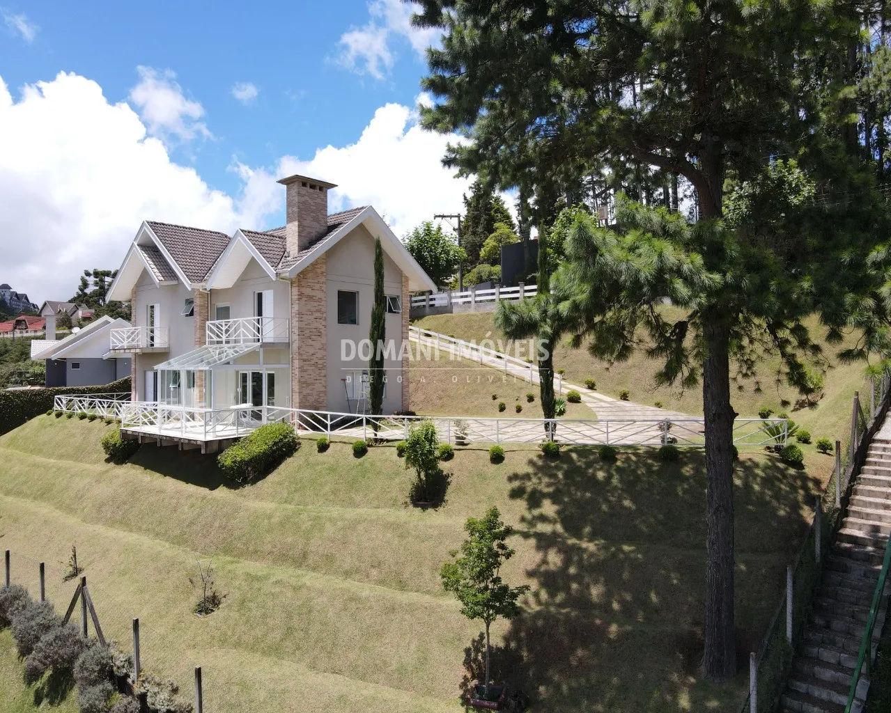 Casa à venda de 1.070 m² em Campos do Jordão, SP, Brasil