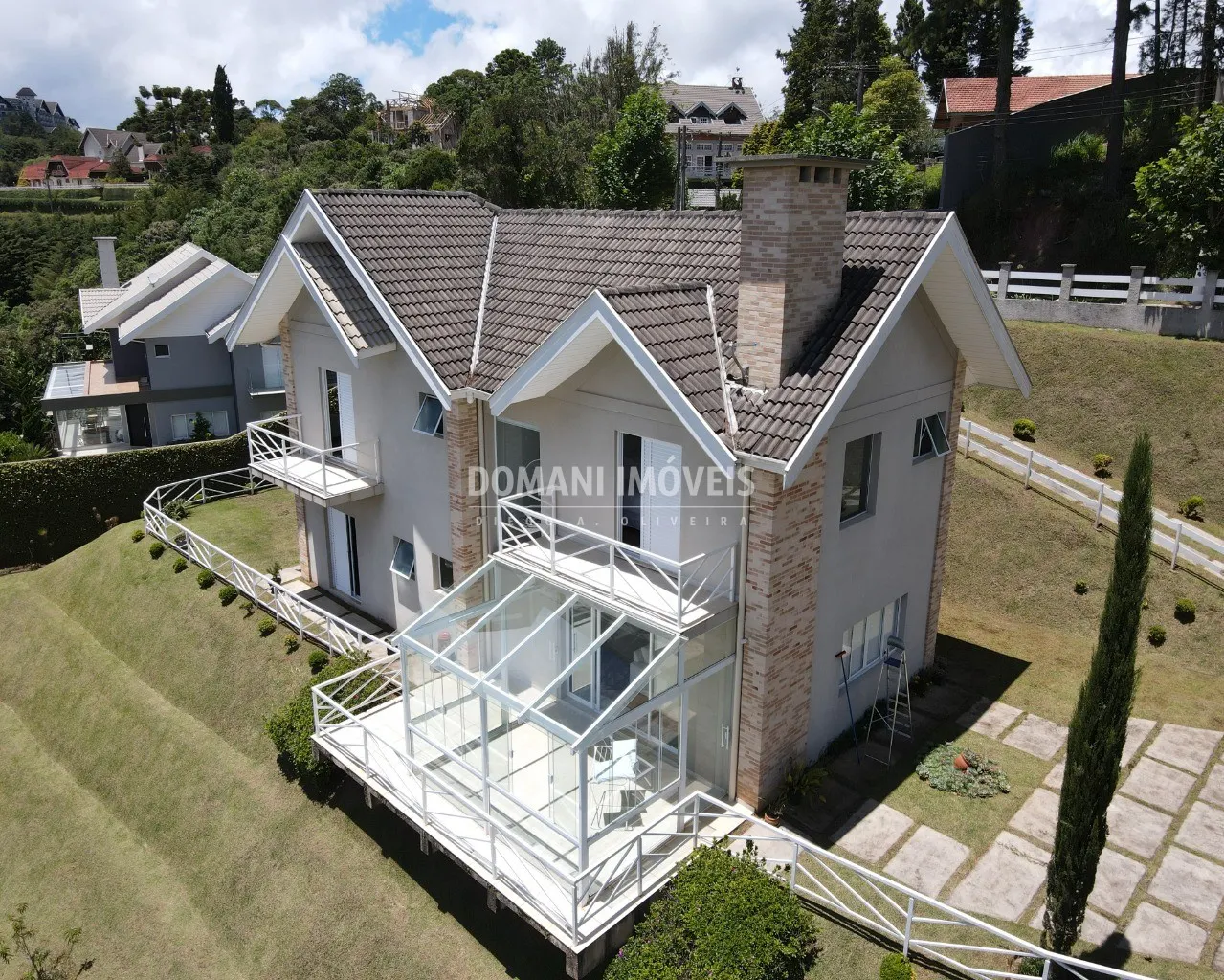 Casa à venda de 1.070 m² em Campos do Jordão, SP, Brasil