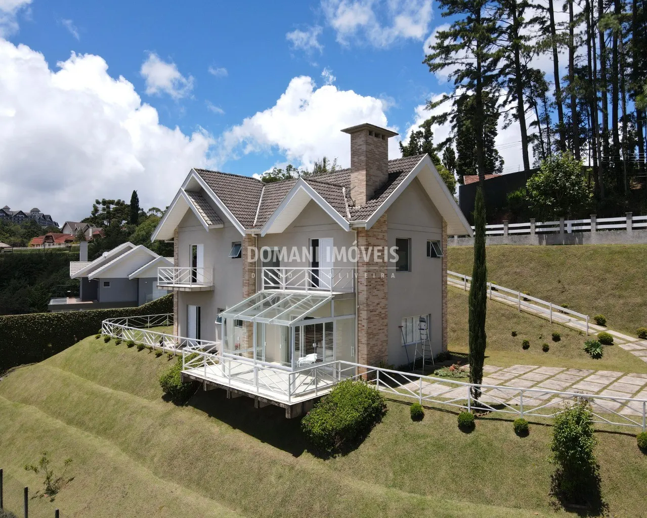 Casa à venda de 1.070 m² em Campos do Jordão, SP, Brasil