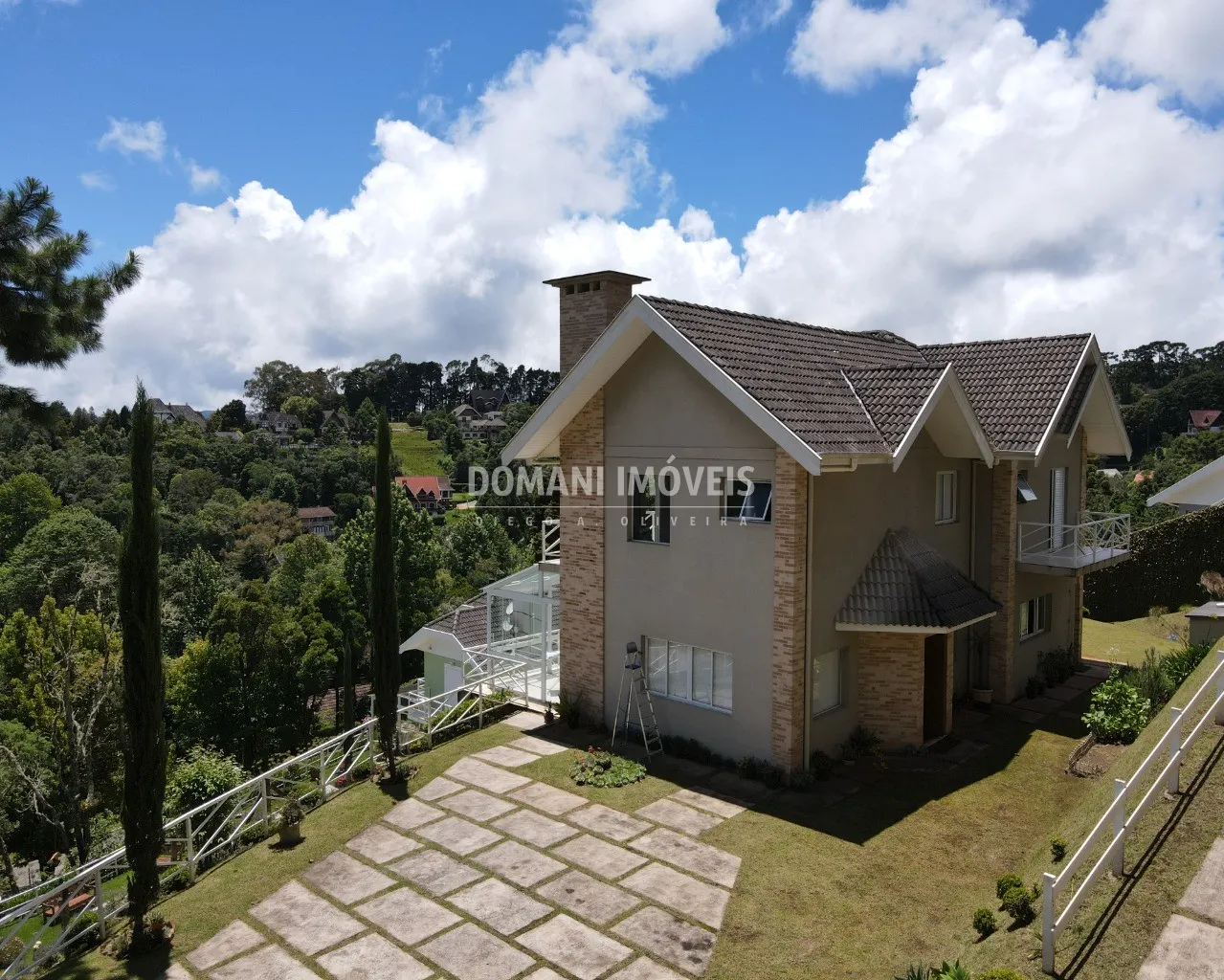 Casa à venda de 1.070 m² em Campos do Jordão, SP, Brasil